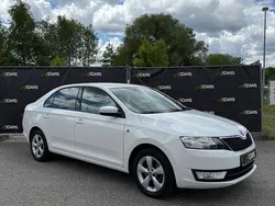 Weiß Gebraucht 2014 Skoda Rapid Ambition Limousine | 6.990 € (Guter Preis)