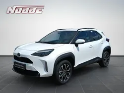 Schneeweiß Gebraucht 2025 Toyota Yaris Cross SUV | 30.515 € (Fairer Preis)