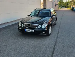 Schwarz Gebraucht 2003 Mercedes E200 Avantgarde Kombi | 3.100 €
