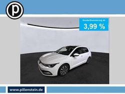 Weiß Gebraucht 2022 VW Golf VIII Active Limousine | 25.512 € (Fairer Preis)