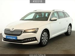 Weiß Gebraucht 2022 Skoda Superb Style Kombi | 22.990 € (Superpreis)
