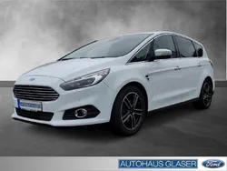 Weiß Gebraucht 2016 Ford S-MAX Titanium Van / Kleinbus | 16.990 € (Fairer Preis)
