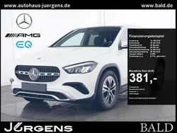 Weiss polarweiss Gebraucht 2024 Mercedes GLA200 Progressive SUV | 38.780 € (Guter Preis)