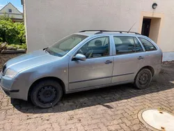 Blau Gebraucht 2003 Skoda Fabia Kombi | 500 € (Superpreis)