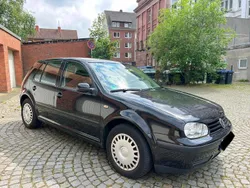 Schwarz Gebraucht 2000 VW Golf IV Limousine | 1.000 € (Guter Preis)