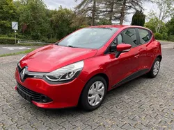 Rot Gebraucht 2013 Renault Clio IV Limousine | 3.790 € (Fairer Preis)
