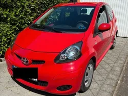 Rot Gebraucht 2008 Toyota Aygo Kleinwagen | 5.200 € (Teuer)
