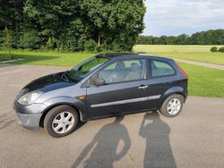 Grau Gebraucht 2006 Ford Fiesta Kleinwagen | 1.150 € (Fairer Preis)
