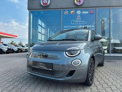 Mineral grau Gebraucht 2023 Fiat 500e La Prima Kleinwagen | 27.513 € (Teuer)