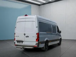 Blau Gebraucht 2024 Mercedes Sprinter Van | 51.999 € (Fairer Preis)