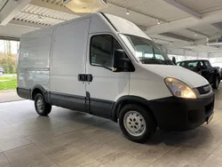 Weiß Gebraucht 2010 Iveco Daily Van / Kleinbus | 10.990 € (Teuer)