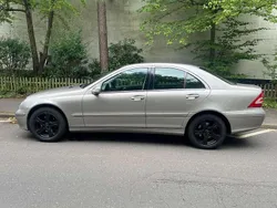 Grau Gebraucht 2005 Mercedes C180 Classic Limousine | 2.850 € (Guter Preis)