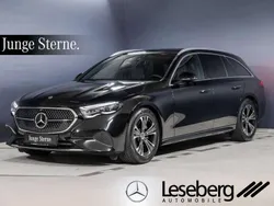 Obsidianschwarz Gebraucht 2024 Mercedes E220 Avantgarde Kombi | 48.790 € (Guter Preis)