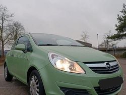 Grün Gebraucht 2010 Opel Corsa Kleinwagen | 2.500 € (Fairer Preis)