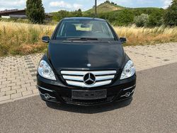 Kosmosschwarz metalliclack Gebraucht 2009 Mercedes B200 Avantgarde Van / Kleinbus | 6.590 € (Fairer Preis)