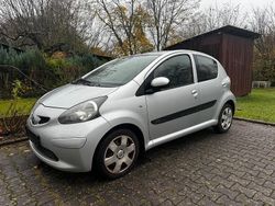 Silber Gebraucht 2008 Toyota Aygo Kleinwagen | 1.600 € (Superpreis)
