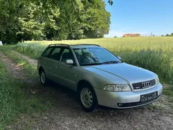 Silber Gebraucht 2001 Audi A4 Kombi | 2.800 € (Fairer Preis)