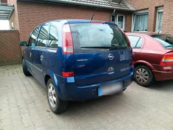 Blau Gebraucht 2004 Opel Meriva Van / Kleinbus | 1.450 € (Etwas zu teuer)