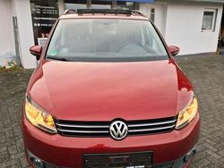 Rot Gebraucht 2011 VW Touran Comfortline Van / Kleinbus | 5.250 € (Fairer Preis)