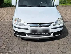Weiß Gebraucht 2010 Opel Combo Van / Kleinbus | 3.200 € (Etwas zu teuer)