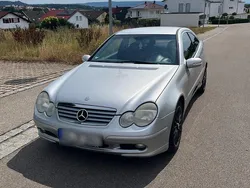 Silber Gebraucht 2001 Mercedes C180 Coupé | 2.500 €