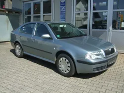 Blau Gebraucht 2004 Skoda Octavia Limousine | 990 € (Superpreis)