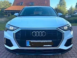 Weiß Gebraucht 2020 Audi Q3 Basis SUV | 24.500 € (Fairer Preis)