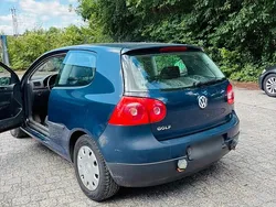 Blau Gebraucht 2004 VW Golf V Limousine | 1.200 € (Superpreis)