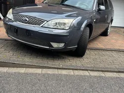 Grau Gebraucht 2005 Ford Mondeo Kombi | 1.250 € (Guter Preis)