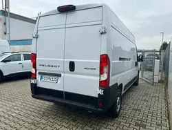 Lackierung weiss icy/typ aussenv Gebraucht 2024 Peugeot Boxer Van | 32.492 € (Fairer Preis)