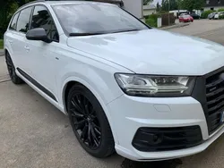 Weiß Gebraucht 2017 Audi Q7 Ambiente SUV | 35.150 € (Fairer Preis)
