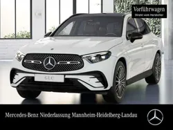 Polarweiß Gebraucht 2024 Mercedes GLC200 AMG SUV | 55.990 € (Fairer Preis)