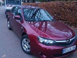 Rot Gebraucht 2011 Subaru B9 Tribeca Kombi | 3.650 €