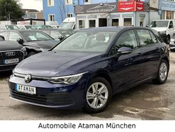 Blau Gebraucht 2022 VW Golf VIII Life Limousine | 16.900 € (Fairer Preis)