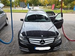 Schwarz Gebraucht 2012 Mercedes 220 Limousine | 7.200 €