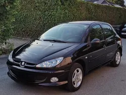 Schwarz Gebraucht 2008 Peugeot 206 Limousine | 690 €
