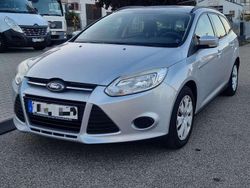 Grau Gebraucht 2011 Ford Focus Trend Kombi | 3.800 € (Etwas zu teuer)