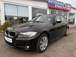 Black sapphire metallic Gebraucht 2011 BMW 318 Comfort Edition Kombi | 4.900 € (Superpreis)