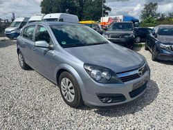 Silber Gebraucht 2006 Opel Astra Edition Limousine | 1.000 € (Guter Preis)