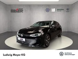 Grenadillschwarz Gebraucht 2024 VW Passat Business Kombi | 36.690 € (Fairer Preis)