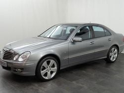 Silber Gebraucht 2007 Mercedes E500 Limousine | 15.900 €