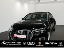 Brillantschwarz Gebraucht 2022 Audi A3 Sportback e-tron Advanced Limousine | 23.880 € (Guter Preis)