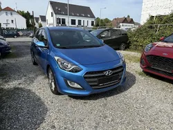 Blau Gebraucht 2017 Hyundai i30 Passion Kleinwagen | 9.999 € (Fairer Preis)