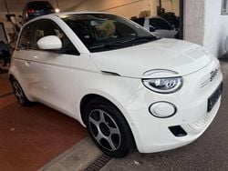 Weiß Gebraucht 2021 Fiat 500e Passion Limousine | 13.999 € (Superpreis)