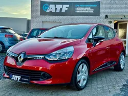 Rot Gebraucht 2015 Renault Clio IV LIMITED Limousine | 6.500 € (Fairer Preis)