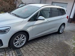 Weiß Gebraucht 2021 BMW 220 Gran Tourer Sport Line Van / Kleinbus | 22.800 € (Guter Preis)