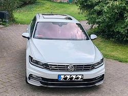 Weiß Gebraucht 2016 VW Passat R-line Kombi | 16.399 € (Teuer)