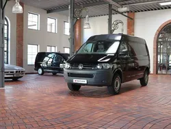 Schwarz Gebraucht 2013 VW T5 Van | 24.400 €