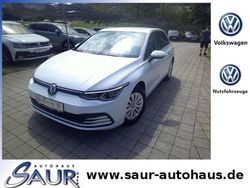 Pure white Gebraucht 2021 VW Golf VIII Basis Limousine | 17.489 € (Guter Preis)
