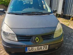 Grau Gebraucht 2006 Renault Scénic II Avantage Van / Kleinbus | 750 € (Fairer Preis)